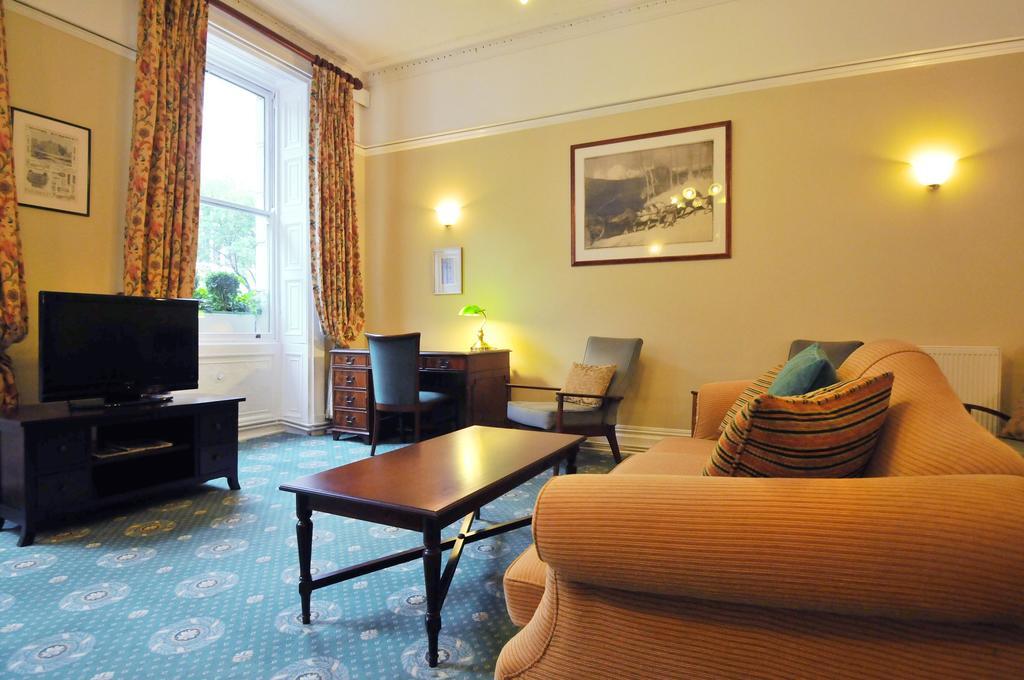 The Penn Club Panzió London Kültér fotó